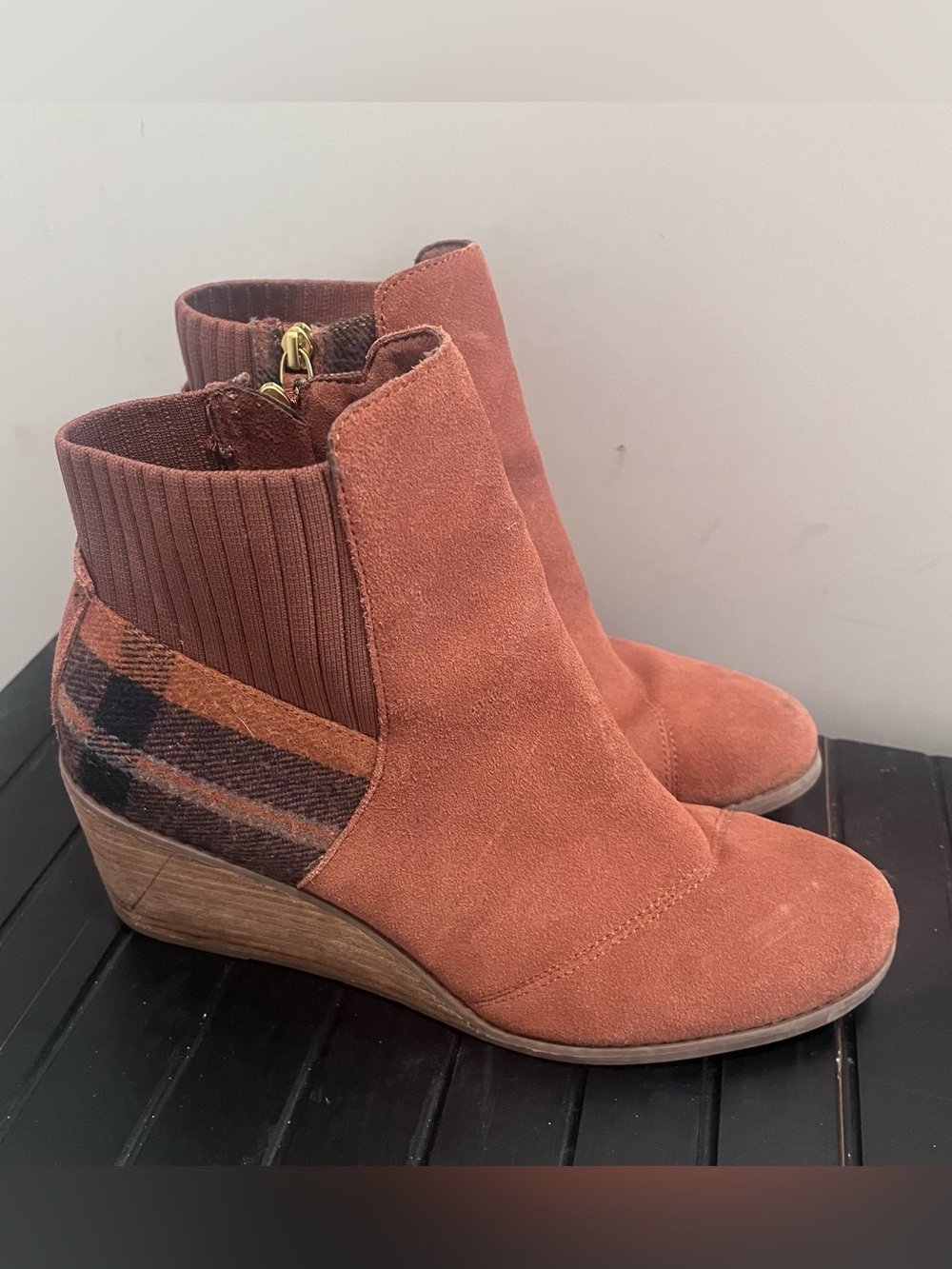 TOMS Women's Sadie Wedge Booties in Dark Ember Suede Plaid Size 9.5